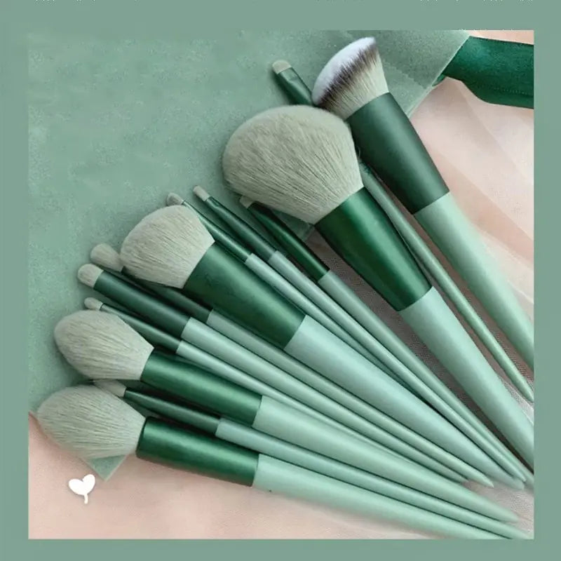 Makeup Brushes Set - Divine Beauty Care